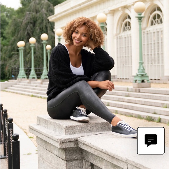 NWT Beautiful Best selling black Spanx Faux Leather Leggings - Picture 12 of 12